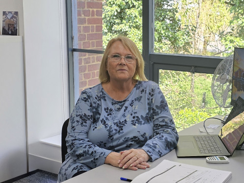 Lynne Collins